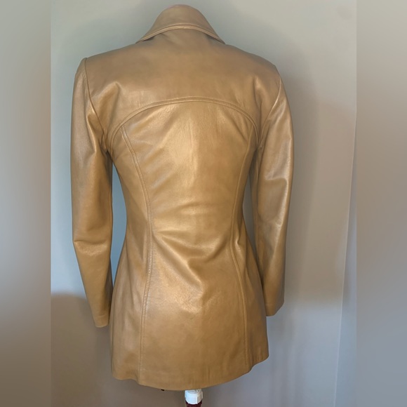Danier soft tan leather lined jacket size S.great to dress up or down with jeans - Picture 3 of 10